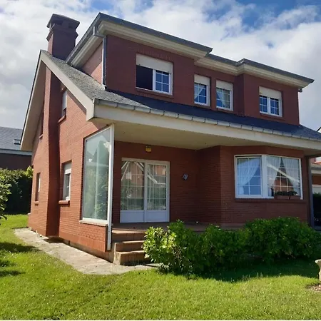 Casa A 50 Metros De Playa Con Piscina Cubierta